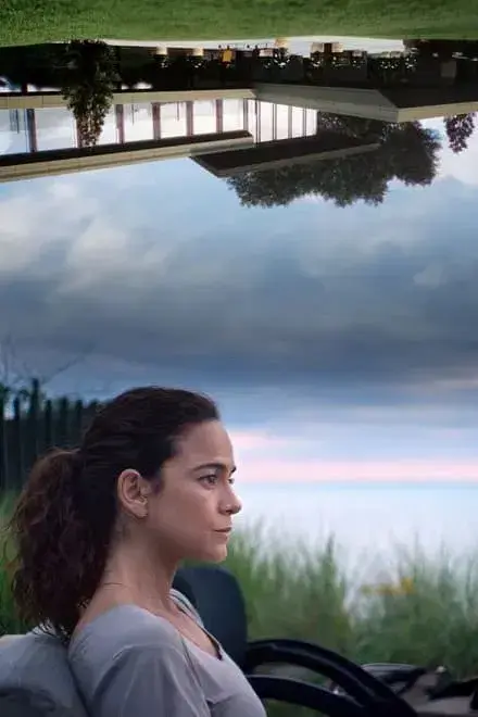 House/Wife key art